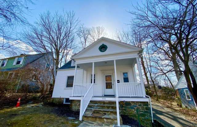 Charming 3BD/2BA Home in Catonsville, MD! photos photos
