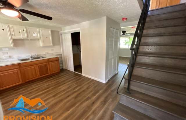 2921 Freeway Gallery 2