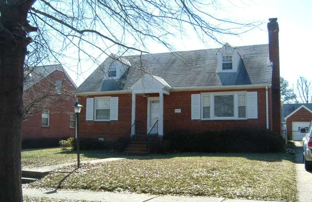 2313 Buckingham Avenue photos photos