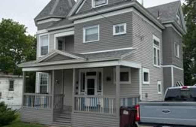 63 W Pine St Gallery 1