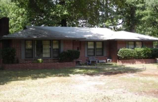 1501 West 32nd Avenue - 1501 West 32nd Avenue, Pine Bluff, AR 71603