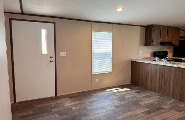 Brand New 3 Bed, 2 Bath Single Wide located in Eagle Springs! Gallery 3