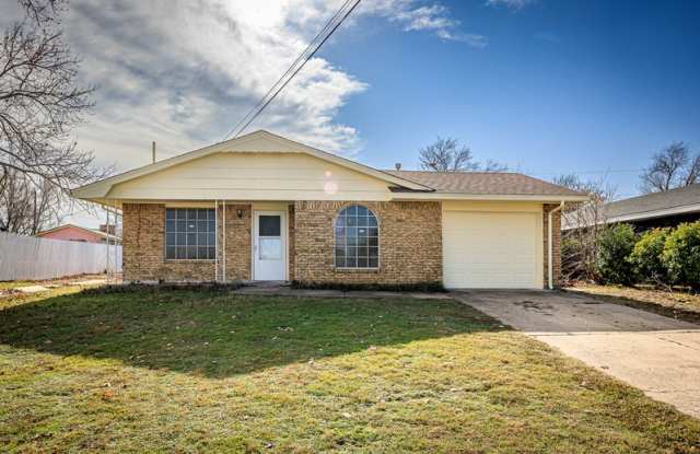 4804 Northwest Hoover Avenue photos photos