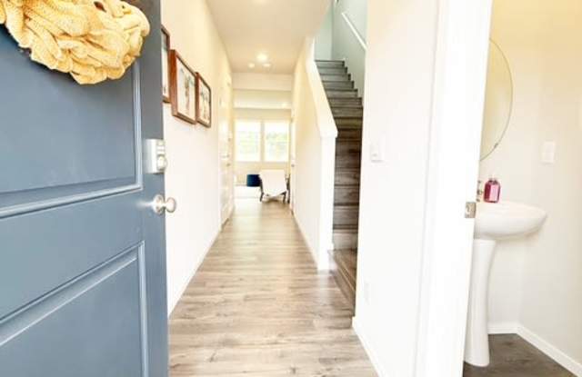 1367 Southwest Fielder Place Gallery 4