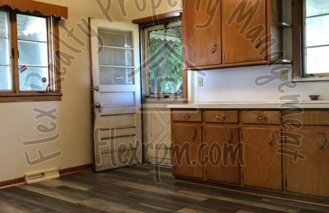 Cute North Toledo Home photos photos