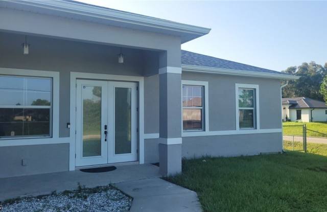 653 Foxchase Drive Gallery 4