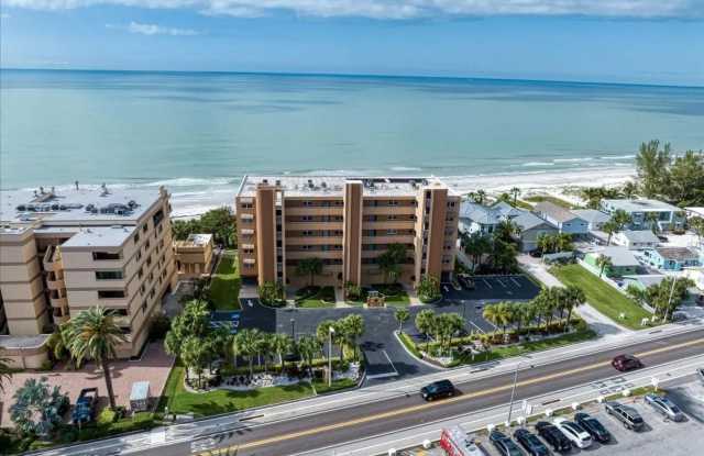 Fully Furnished Luxury Beachfront Penthouse with Panoramic Gulf Views – Available for Snowbird Season! Gallery 3