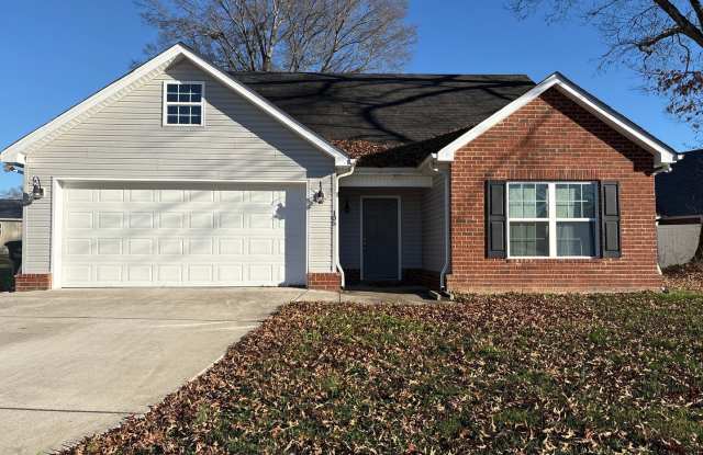Beautiful Home in Woodridge Estates.. - 105 Kingston Court, Tullahoma, TN 37388