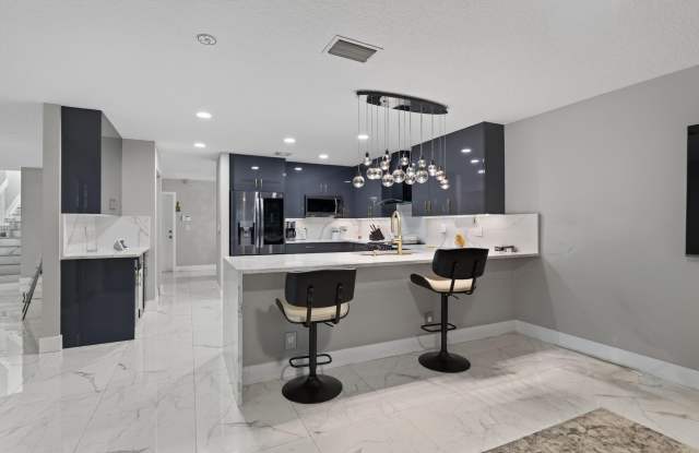6544 Adriatic Way Gallery 3