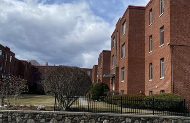 12 Ashland - 12 Ashland Street, Worcester, MA 01609