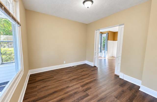 STUNNING Single Family 3-Bedroom, 2 Bath Home in Historic Dayton’s Bluff Neighborhood Gallery 4