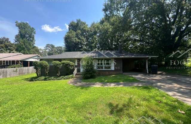 3 Bedroom Home with Fenced Yard  Carport in Anderson photos photos