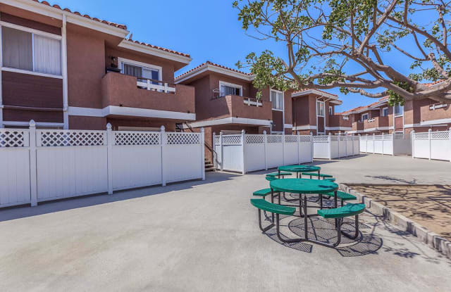 Casa Pacifica Apartment Homes Gallery 2