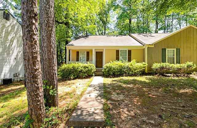 365 Pleasant Oak Court SW - 365 Pleasant Oak Court, Marietta, GA 30008