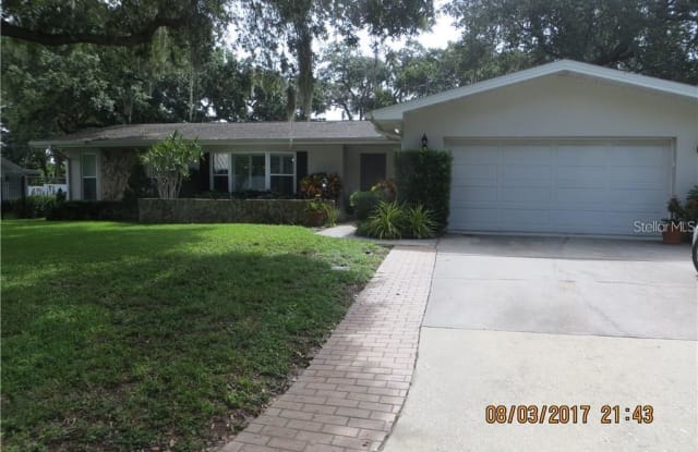 1 EASTWOOD LANE - 1 Eastwood Lane, Belleair, FL 33756