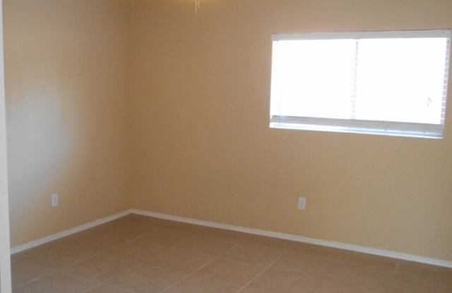 2055 S. Luther Gallery 3
