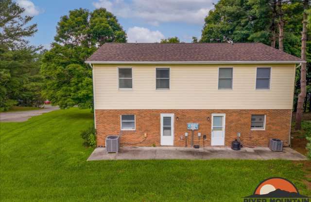 Recently Updated Home Near Virginia Tech Gallery 4