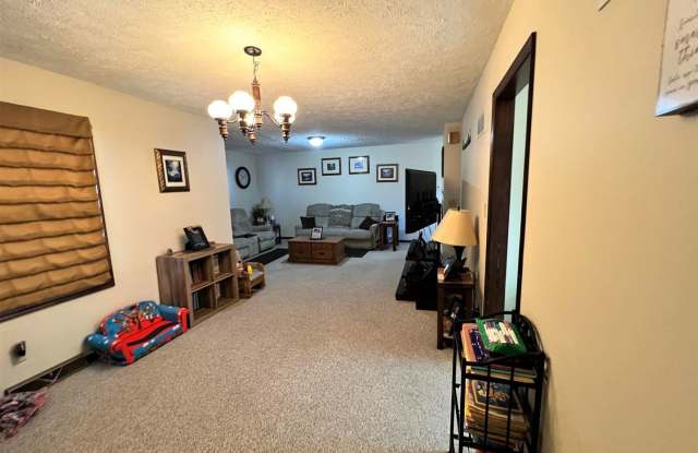 1709 Hollow Tree Lane Gallery 3