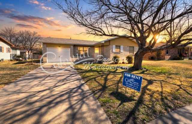 511 Louise St photos photos