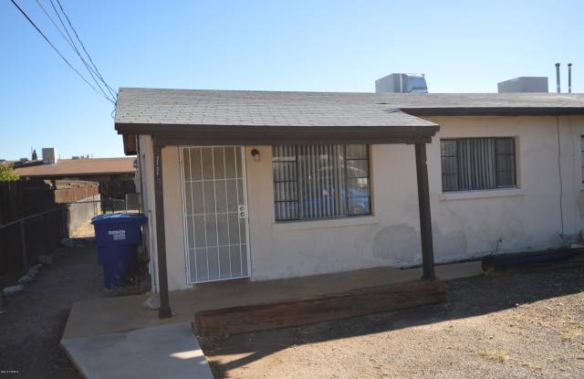 1152 N Santa Rosa Avenue photos photos 1152 N Santa Rosa Avenue photos photos