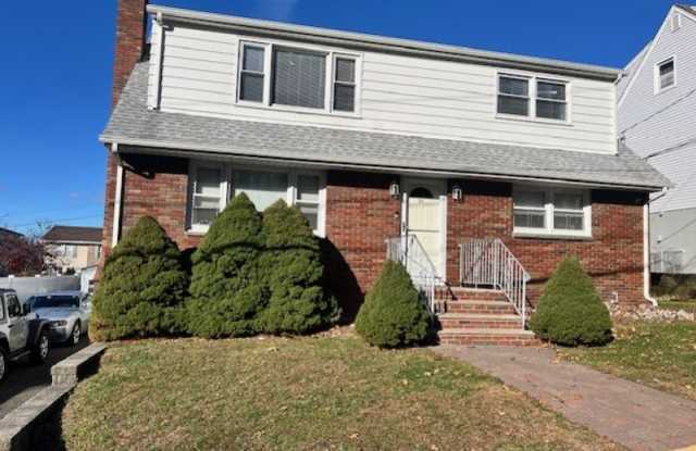 30 Garden Ave photos photos