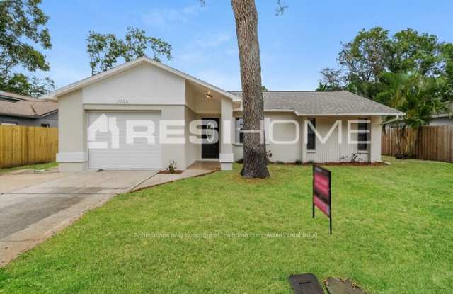 1208 Begonia Drive photos photos
