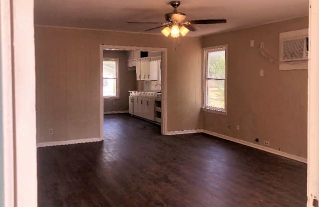 1423 Quintana Rd A - 1423 Quintana Road, San Antonio, TX 78211