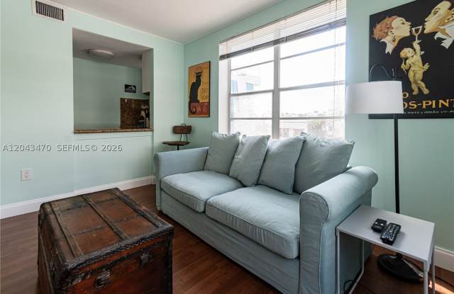 1460 Ocean Dr Gallery 2