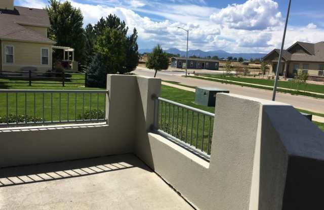 Three Bedroom Townhome For Rent At Reserve at Renaissance in Longmont Gallery 3