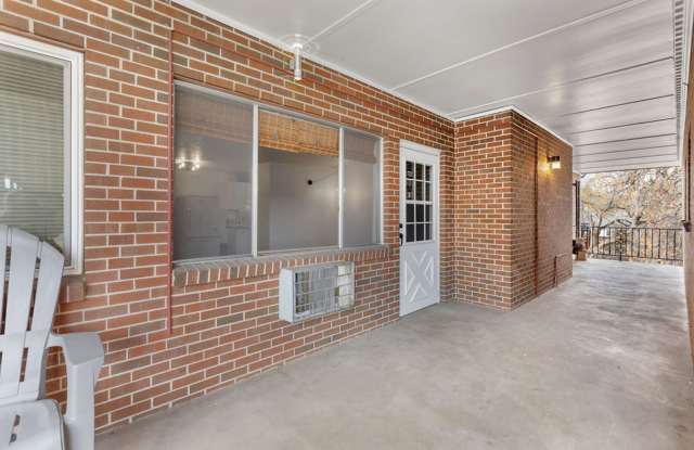 Students Welcome! Charming Condo in Old Town – Prime Location! photos photos