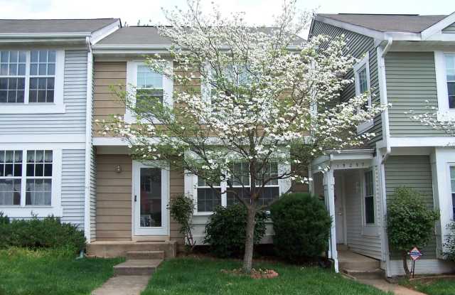 15205 STREAMSIDE COURT photos photos