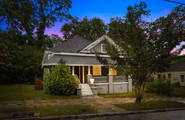 Charming 3 Bedroom, 2 Bathroom house photos photos