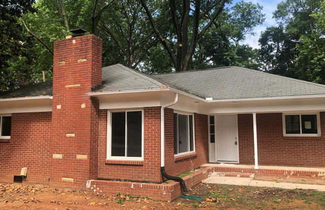 811 Ashmore Drive Gallery 1
