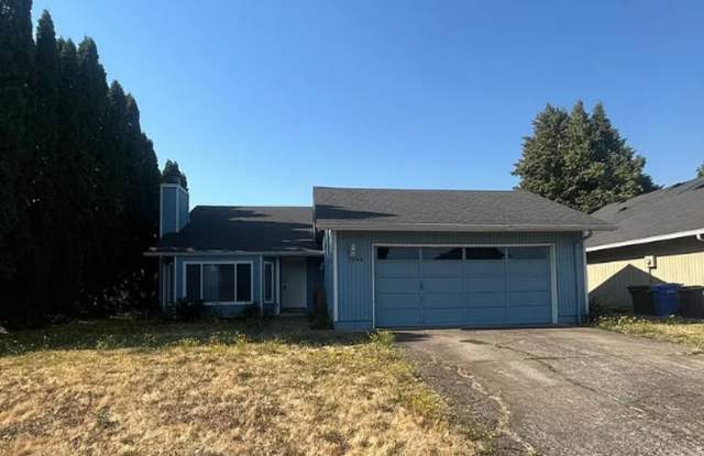 Spacious 3 Bedroom Home with Fenced Yard & Oversized Garage in Eugene photos photos Spacious 3 Bedroom Home with Fenced Yard & Oversized Garage in Eugene photos photos