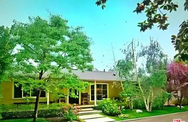 13324 W SUNSET - 13324 Sunset Boulevard, Los Angeles, CA 90049