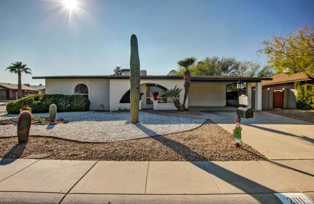 2111 E BECK Lane Gallery 3