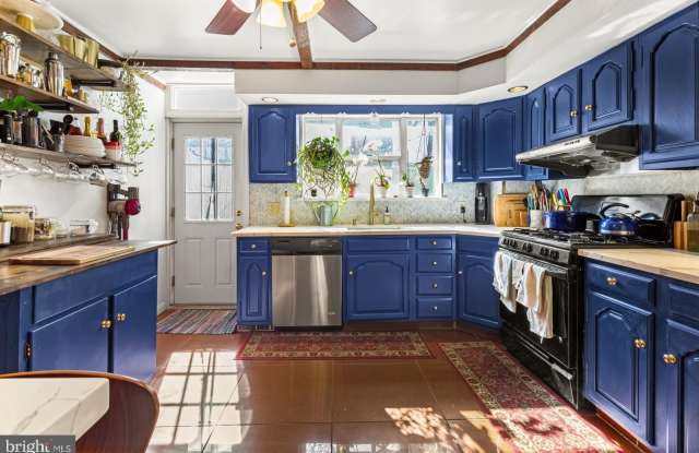 808 SEARS Street photos photos