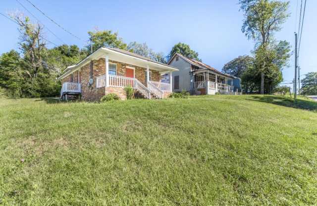 1058 Woolfolk Street Gallery 2