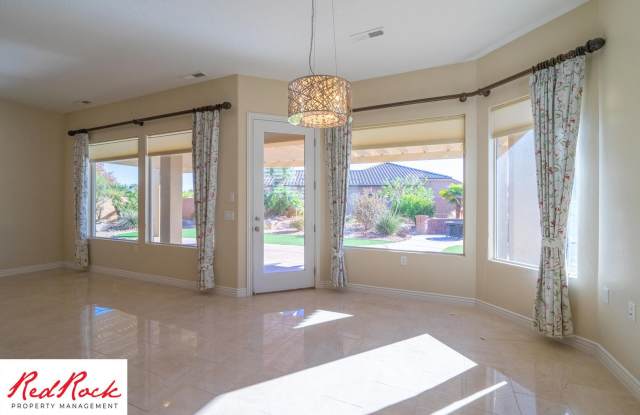 Stunning Home in Gated Community of Sun River- 55  Over - 2109 West Vision Point Circle, St. George, UT 84790