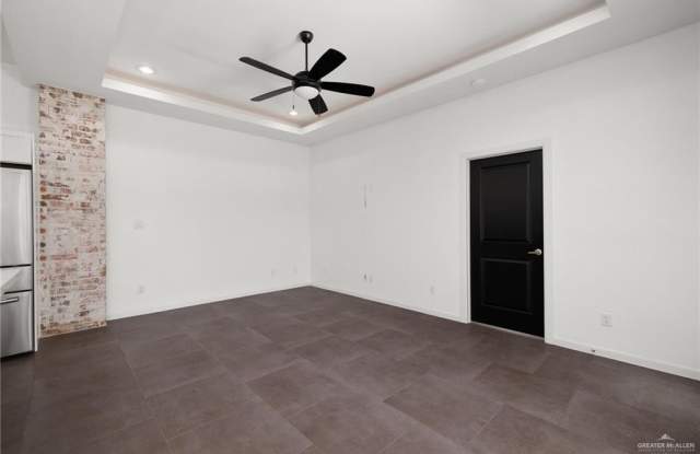 2931 N 50th Lane Gallery 2