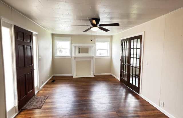 1100 Elm Avenue Gallery 3