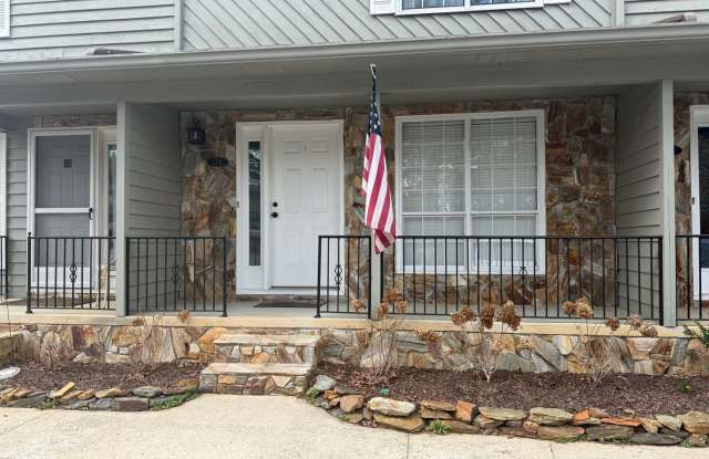 COMPLETELY RENOVATED TOWNHOUSE photos photos