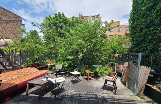 271 East 7th Street photos photos