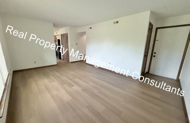 2-Bedroom Independence Home with Spacious Garage & Private Deck! Gallery 4