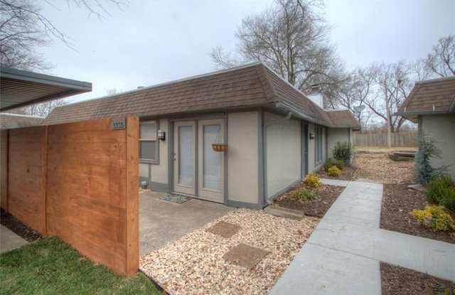 5301 East 32nd Place Unit B photos photos