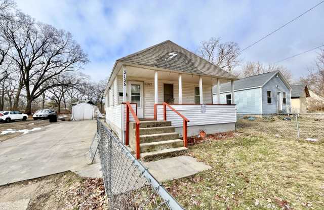 Two Bedroom Home in Muskegon Heights - 3135 Howden Street, Muskegon Heights, MI 49444
