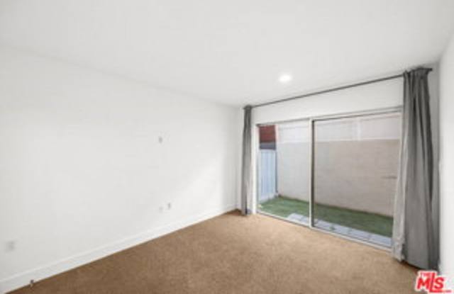 5907 Saturn Street Gallery 2