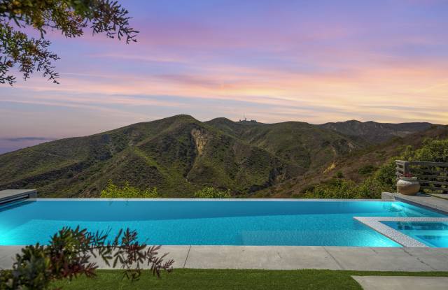 3247 Breaker Drive Gallery 2