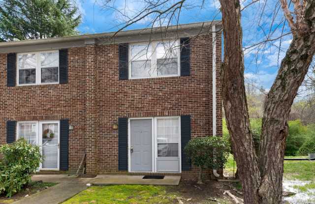 Available April! Convenient 2 BR/2.5BA Townhome photos photos