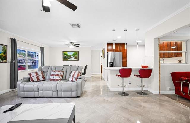 2528 SW Natura Blvd photos photos